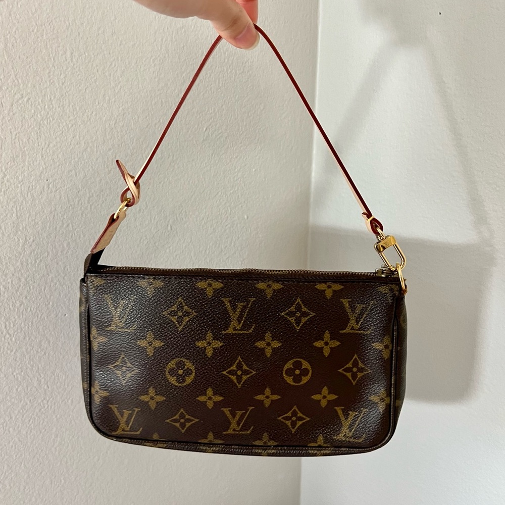 Louis Vuitton Pochette Accessoires